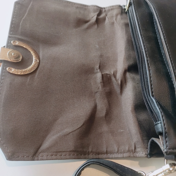 Pure leather imported Italy leather black solid sling bag - Picture 9 of 15